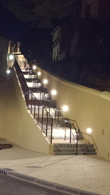 Appartement Confort Equipe Au Coeur De Beziers Béziers Exterior foto